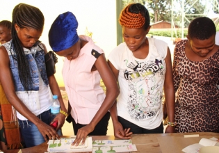 HIV/AIDS Support in Kenya - Over 20,000 Happy Volunteers since 2003