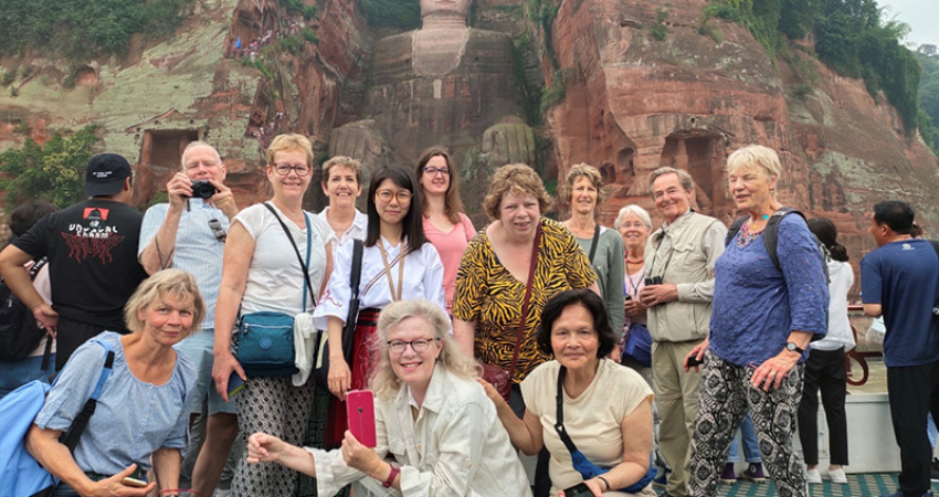 Day Trip To The Leshan Grand Buddha From Chengdu By Private Car Or BulleTrain