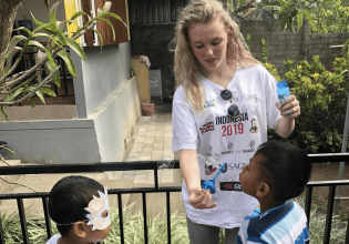 Bali Childcare Volunteer