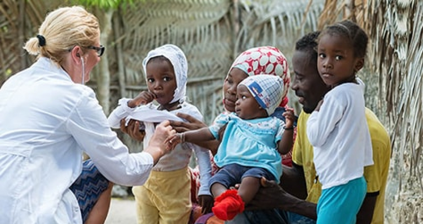 Volunteer as a medic in Ghana