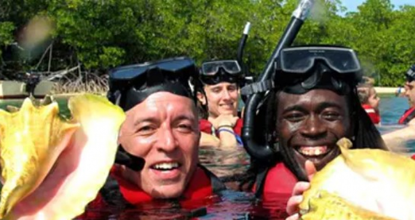 Best of Mangrove Kayak, Hike, Snorkel & Lunch Tour