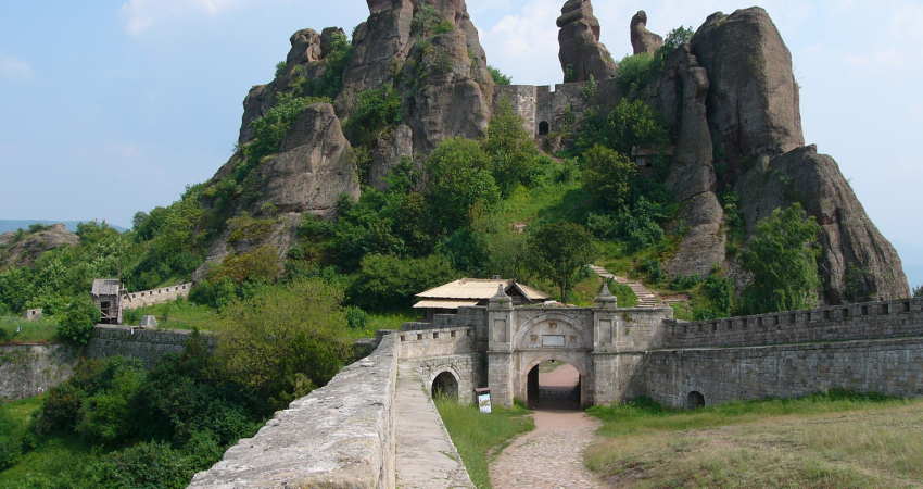 Belogradchik & Venetsa Cave Tour