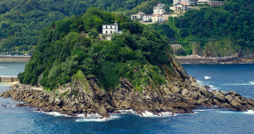 San Sebastian Surf House (3 nights)