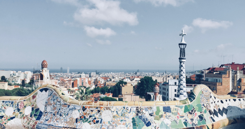Barcelona in One Day: Sagrada Familia, Park Guell & Old Town with Hotel Pick-up