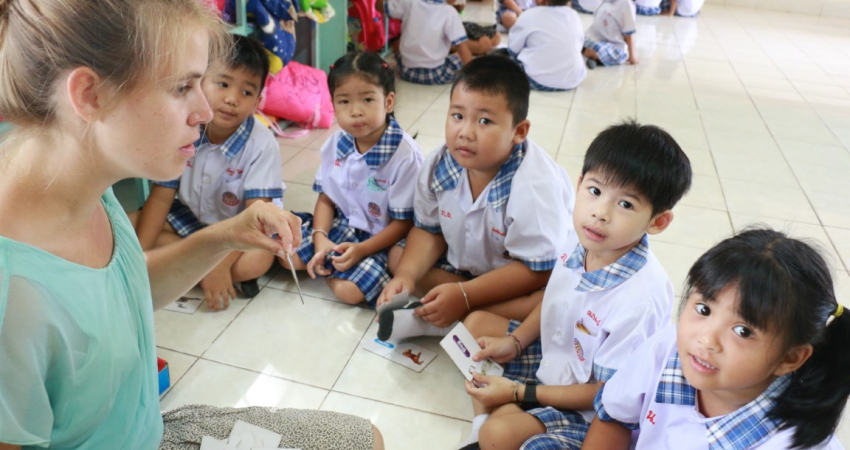 Volunteering Teaching Basic English in Thailand