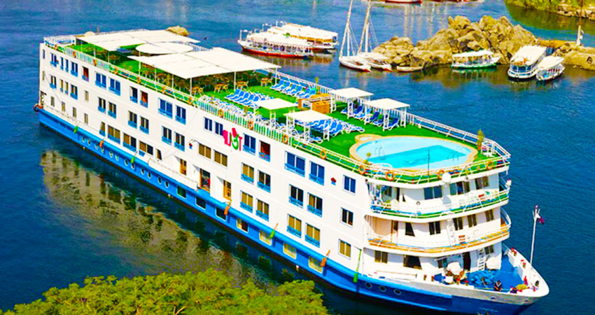 5 days / 4 nights Nile Cruise from Luxor to Aswan by flight from Cairo