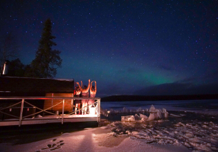 Lakeside Private Traditional Sauna with Aurora Borealis