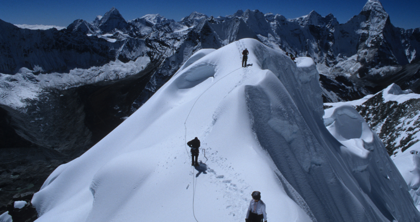 Lobuche East Peak Climbing with Everest Base Camp Trekking