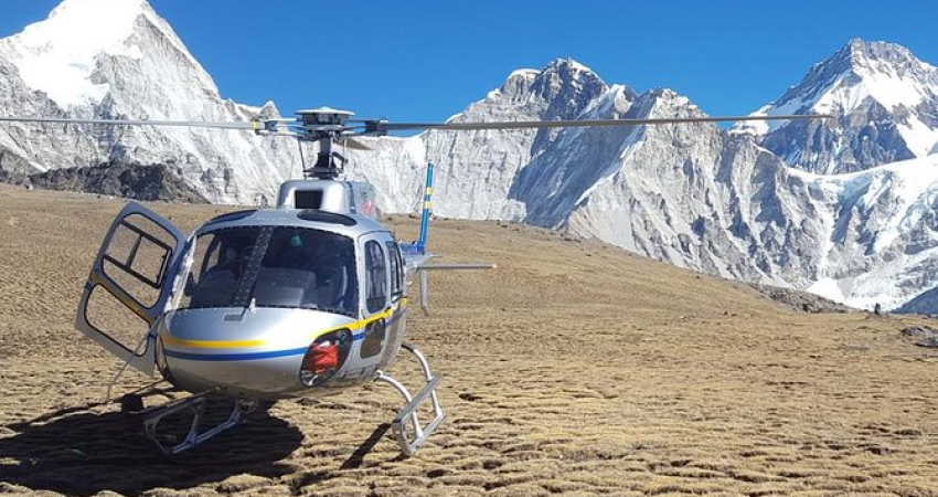 Mount Everest tour by helicopter